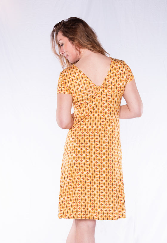 Kleid mit Twist-Detail an Brust und Rücken - S24Dress-V1