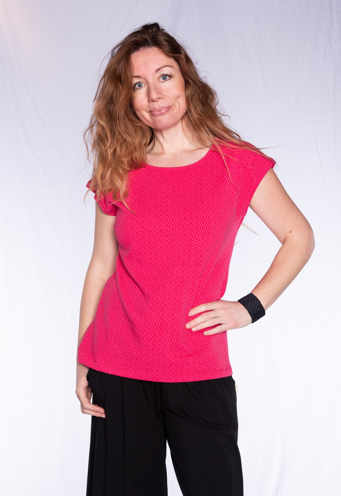 Figure-hugging round-neck T-shirt - S24Top-G8