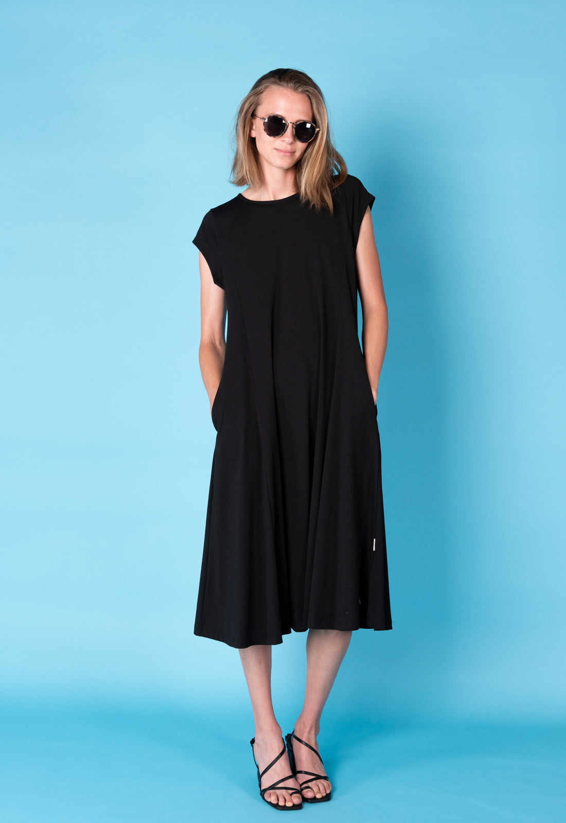 Long dress with wide skirt - S25Dress-G1