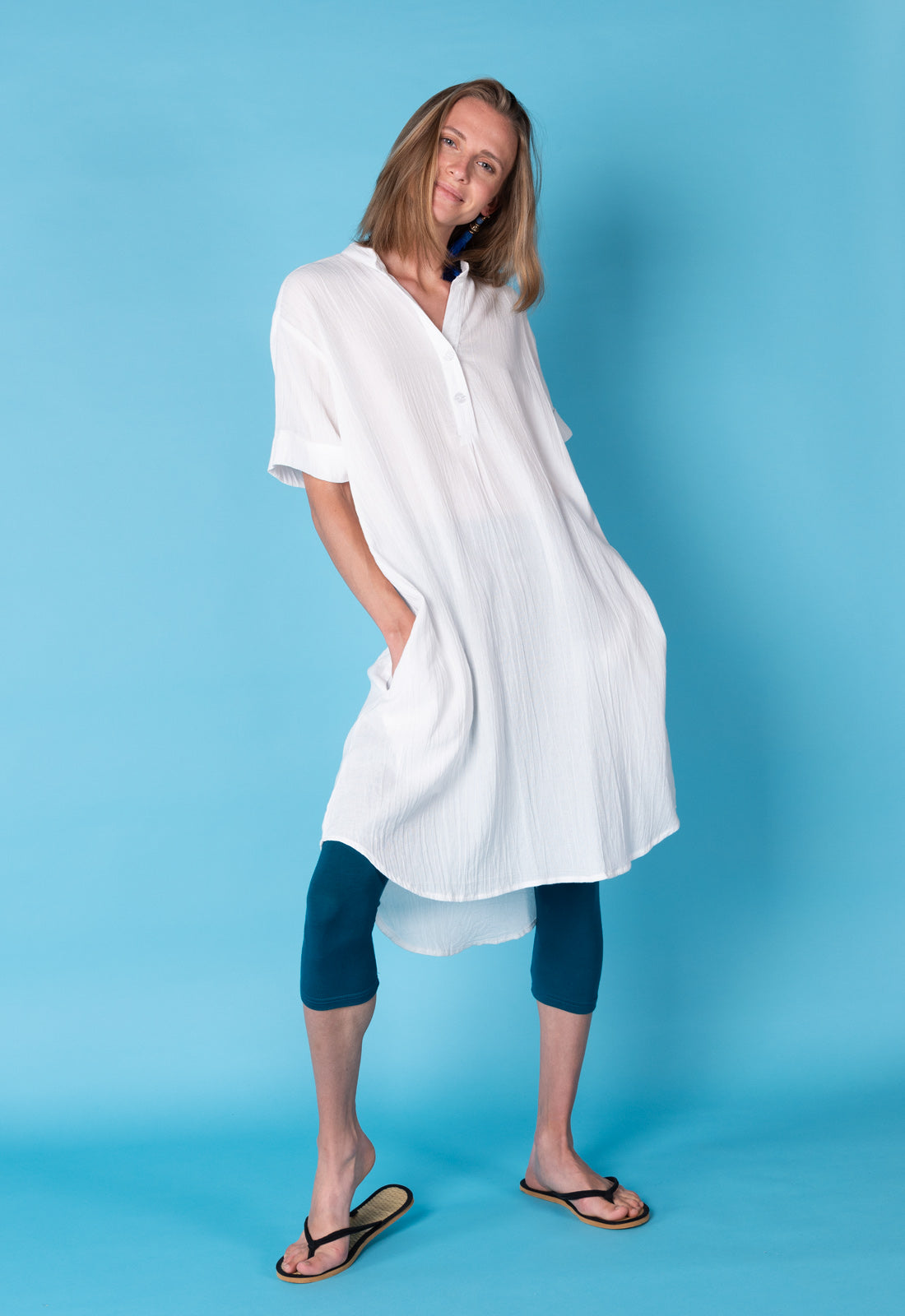 Weit geschnittenes Hemdkleid mit V-Ausschnitt - S25Dress-NC1