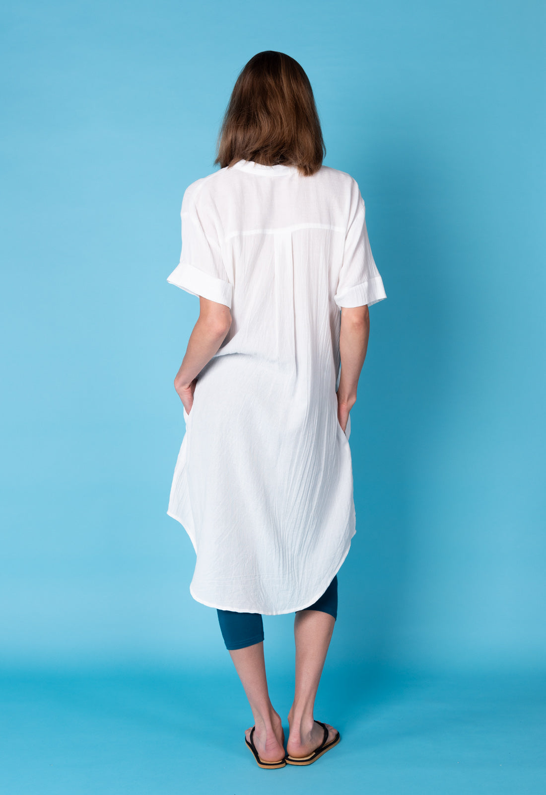 Weit geschnittenes Hemdkleid mit V-Ausschnitt - S25Dress-NC1