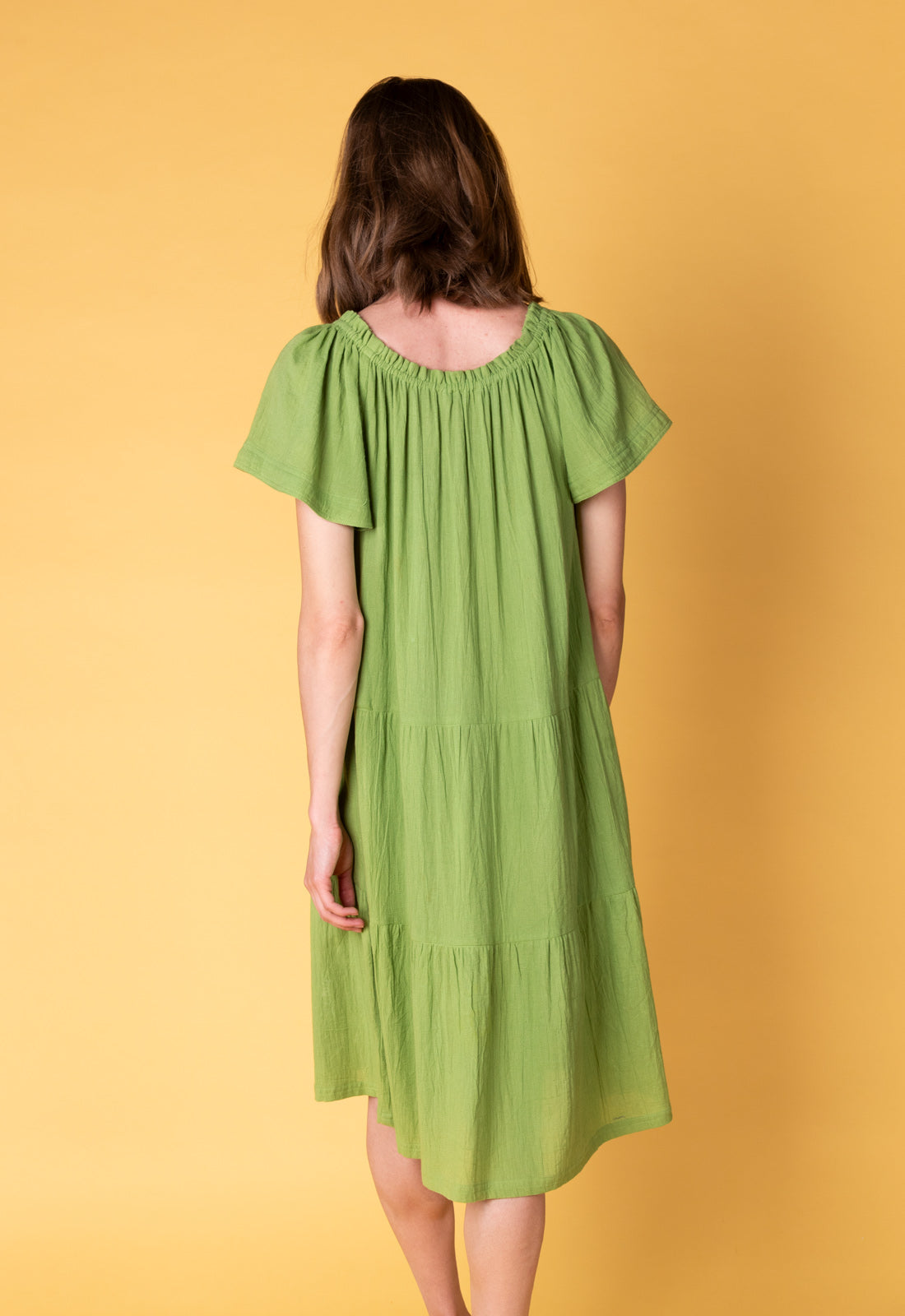 Stufenkleid mit Flügelärmeln und Bindedetail - S25Dress-NC3