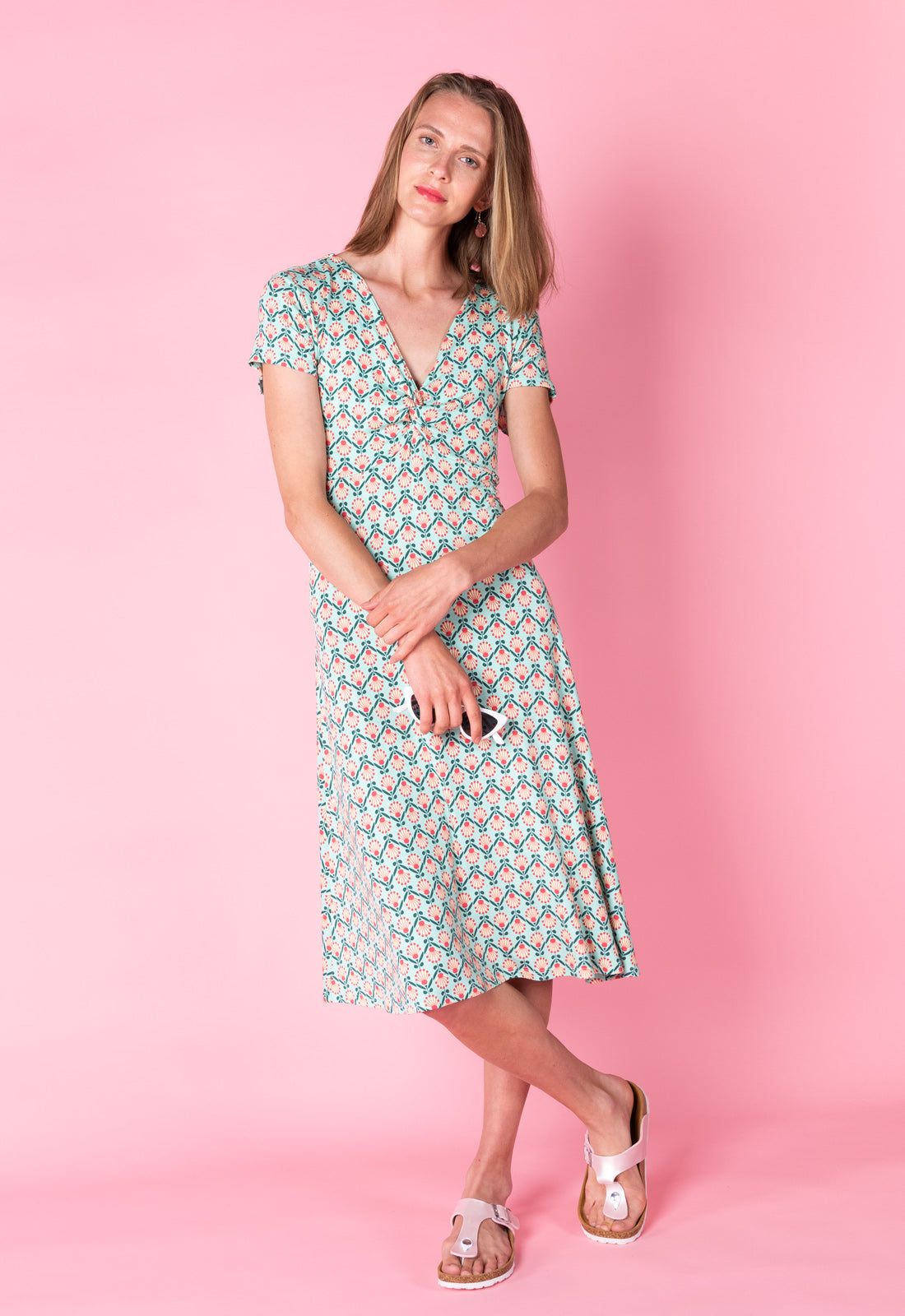 Elegantes Kurzarm-Kleid mit Twist-Detail - S25Dress-V1