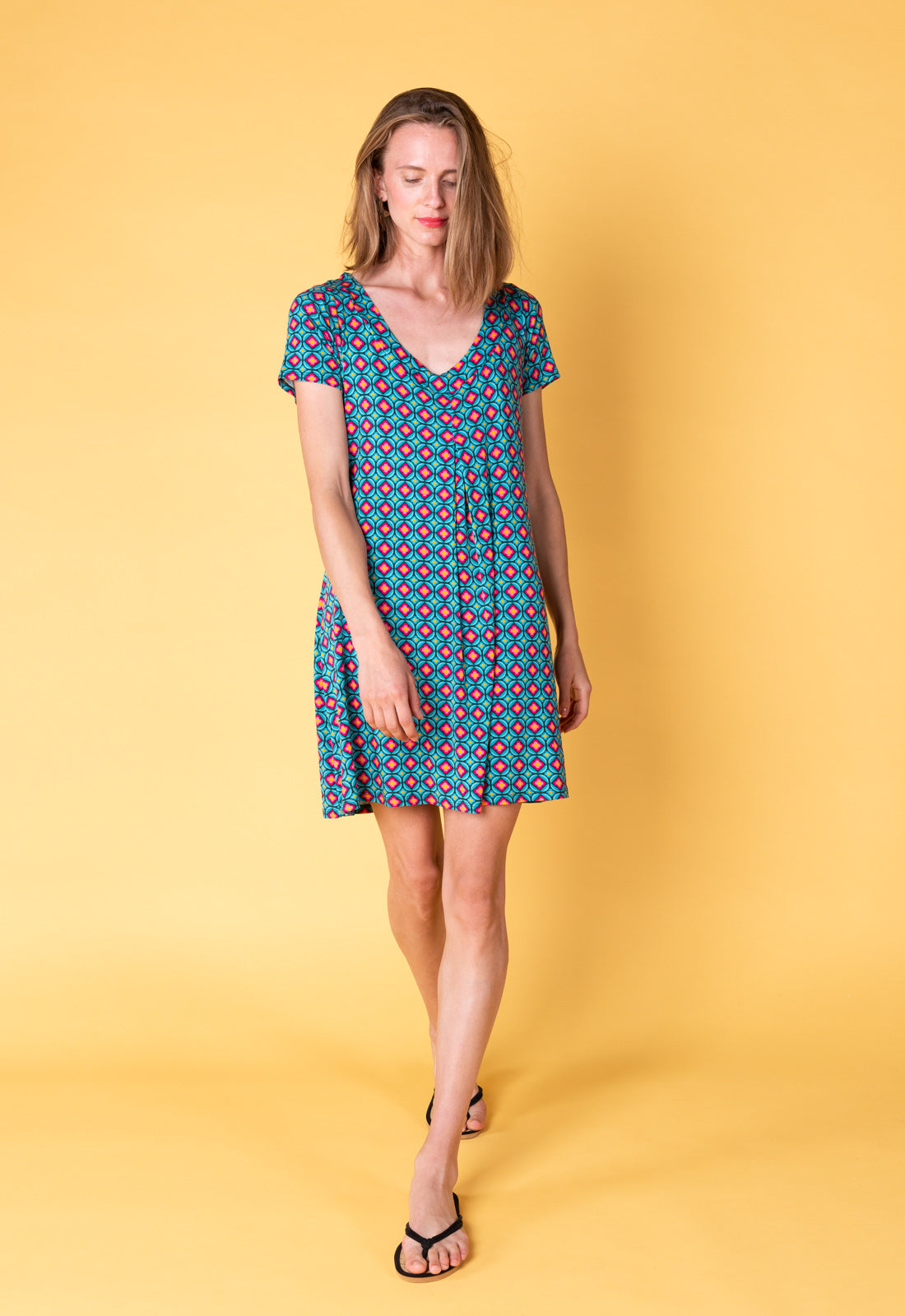 Kurzarmkleid mit Rundhals-Ausschnitt - S25Dress-V3