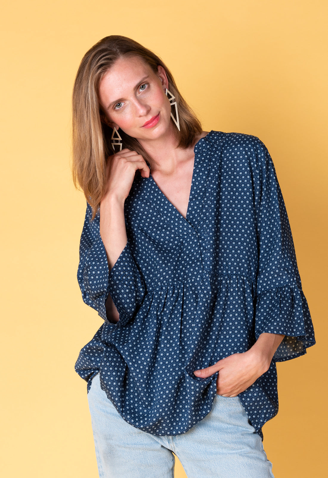 Kurze Tunika mit tiefem V-Ausschnitt - S25Top-R4
