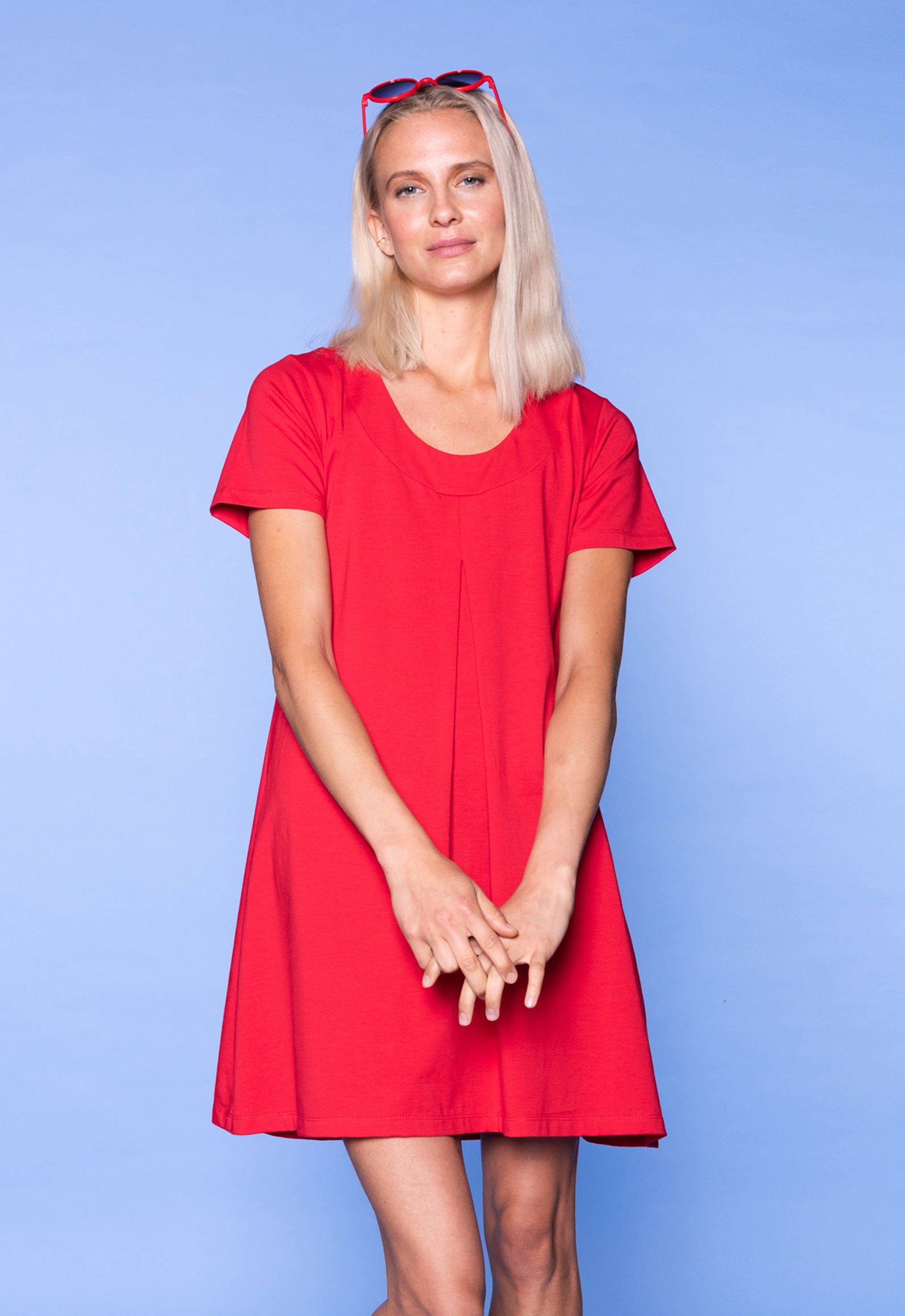 S26Dress-G2 – Feminines Bio-Baumwoll-Minikleid mit Falte