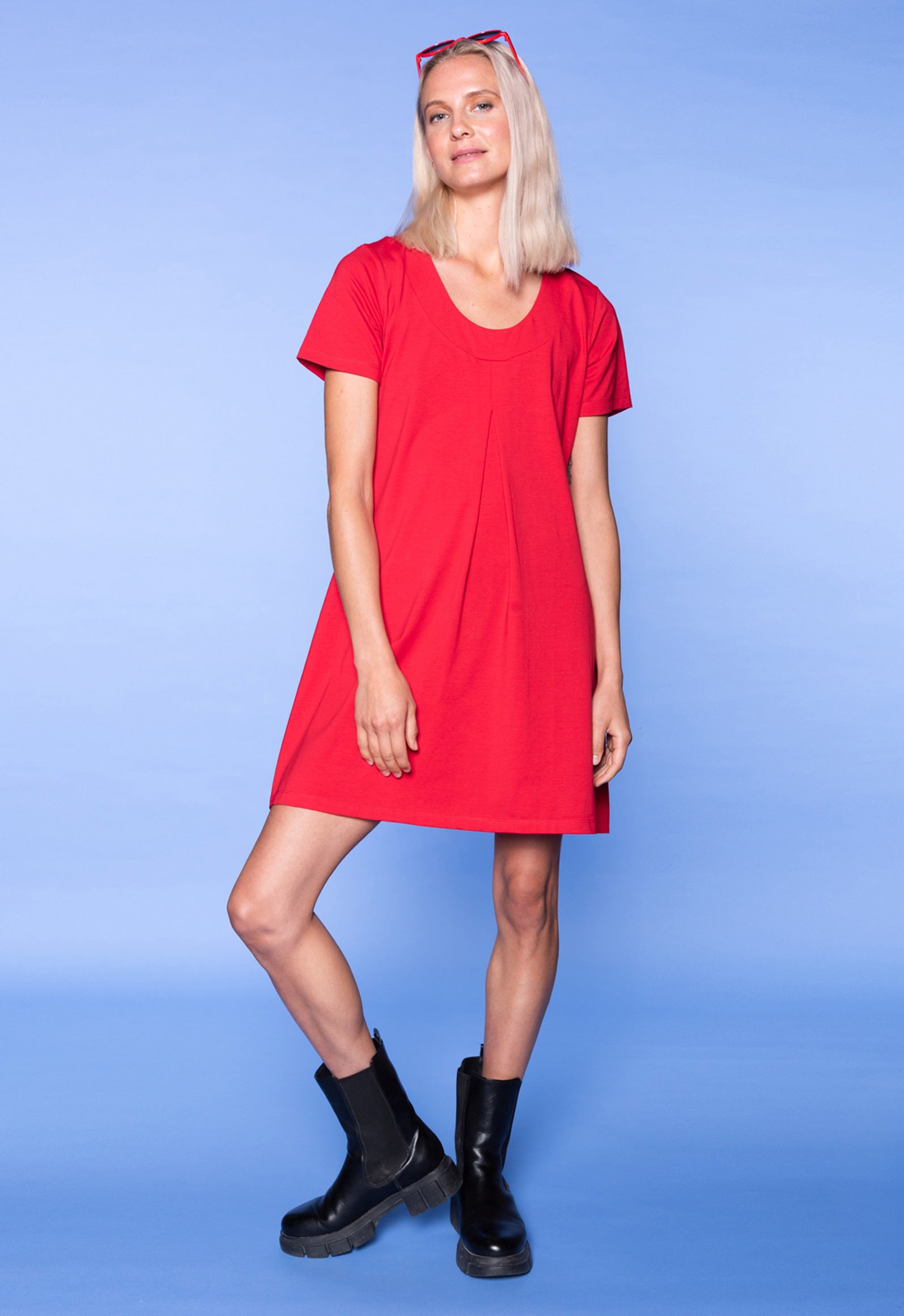 S26Dress-G2 – Feminines Bio-Baumwoll-Minikleid mit Falte