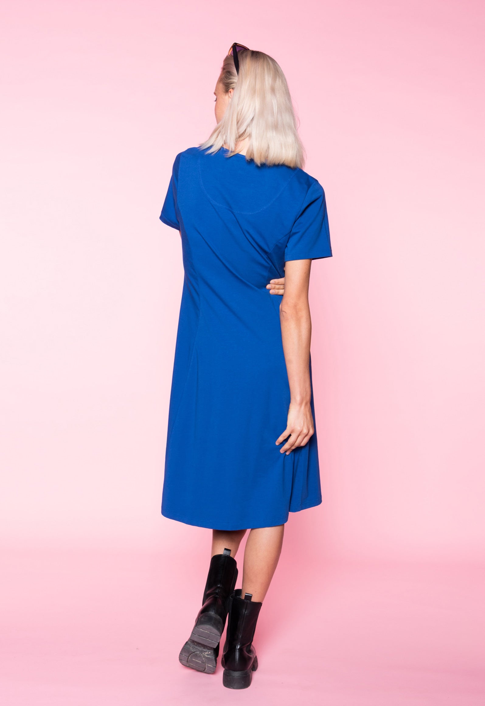 S26Dress-G3 – Kurzarmkleid mit Prinzess-Nähten