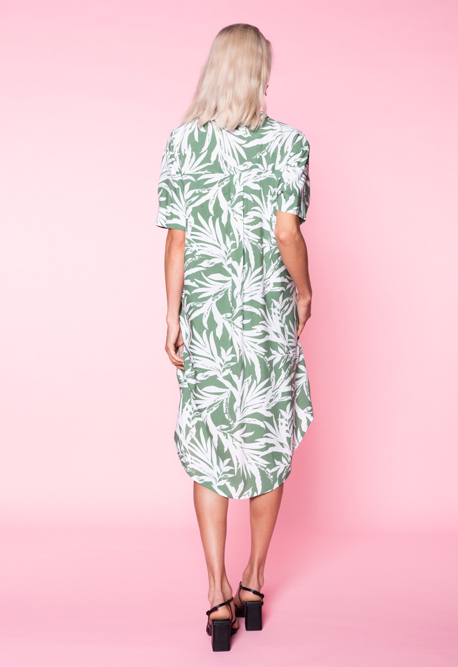 S26Dress-PR4 – Langes Hemdkleid mit High/Low-Saum