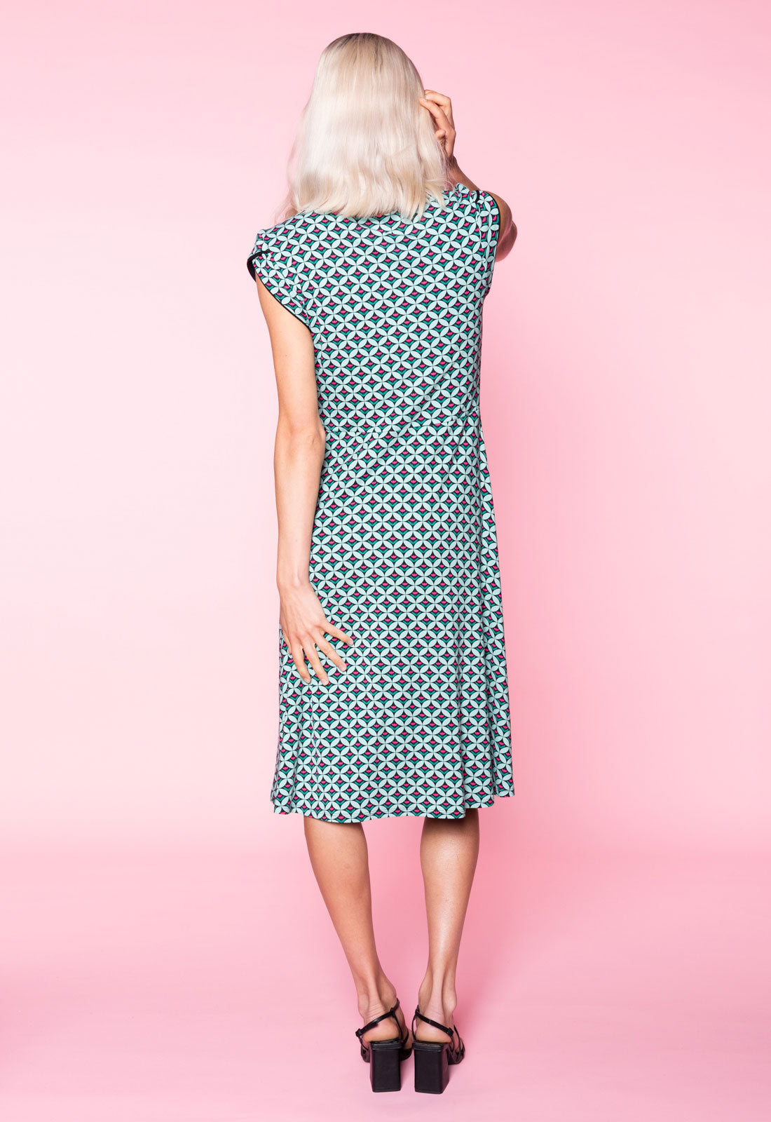 S26Dress-V4 – Kleid in Wickel-Optik mit V-Ausschnitt