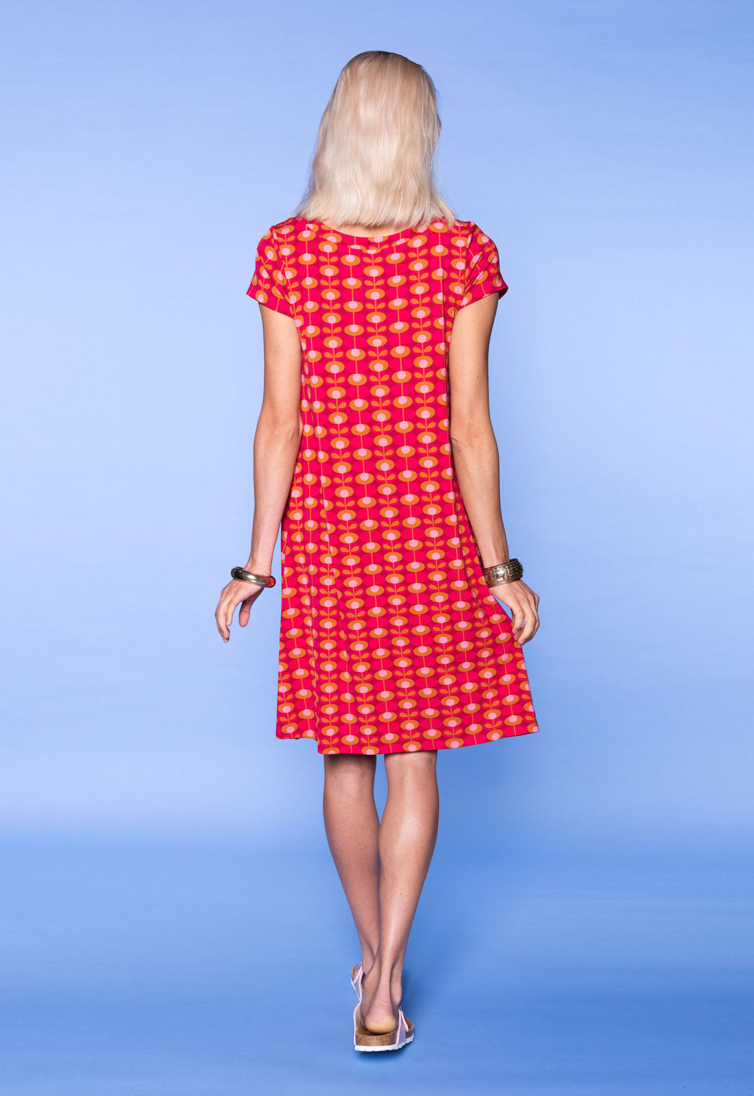 S26Dress-V5 – Kurzarmkleid mit Falte und Rundhalsausschnitt