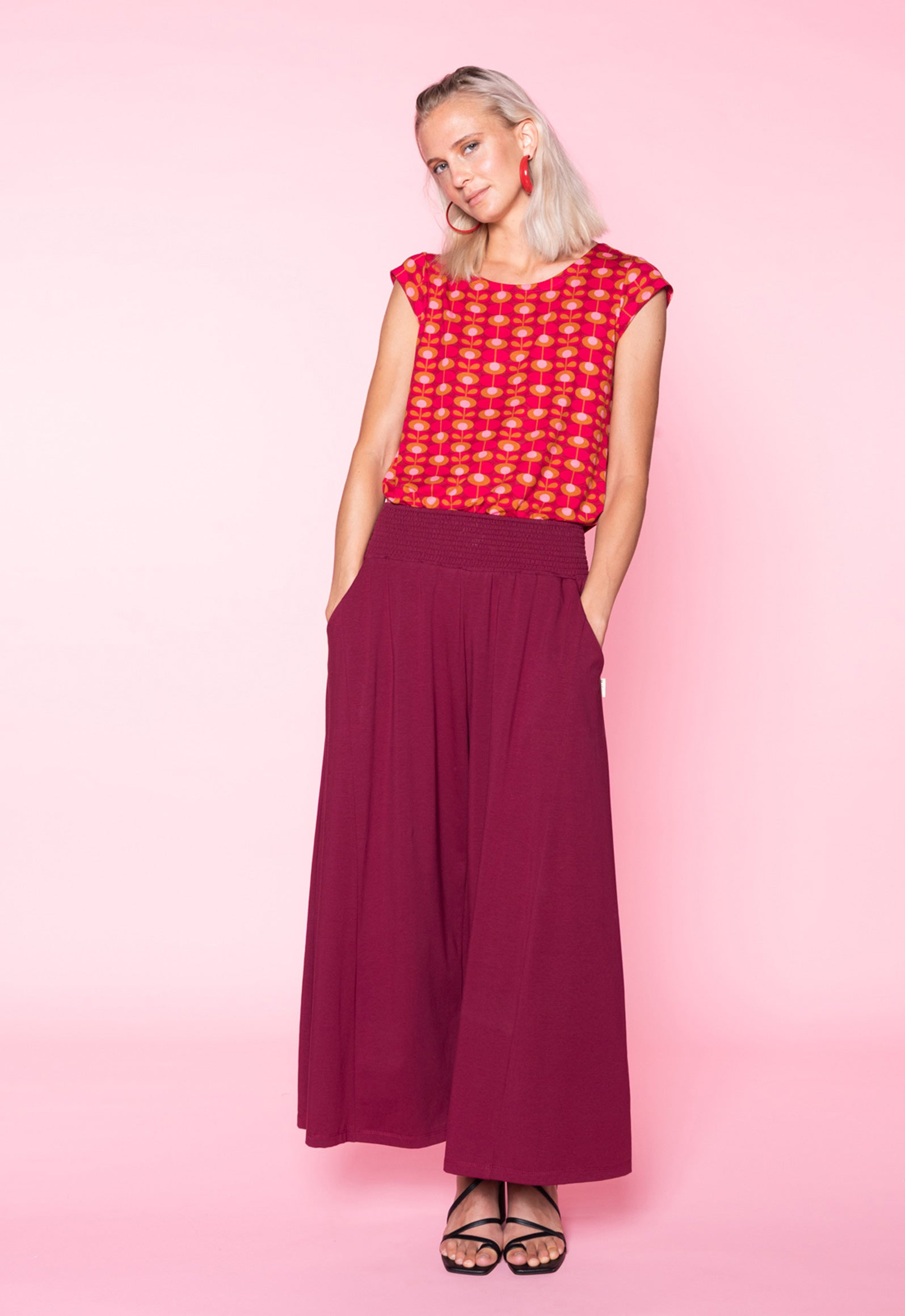 S26Pants-G1 – Weite Hose mit gesmoktem Bund