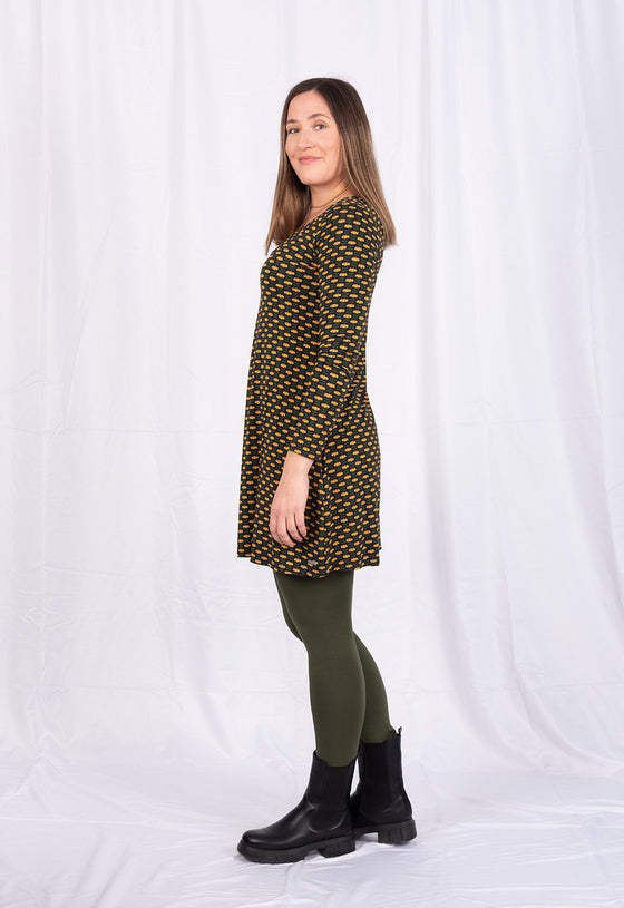 Kurzes Langarm-Kleid mit Kellerfalte - VD05W23