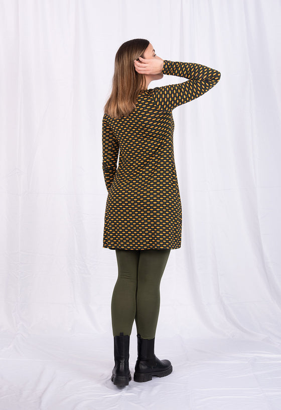 Kurzes Langarm-Kleid mit Kellerfalte - VD05W23