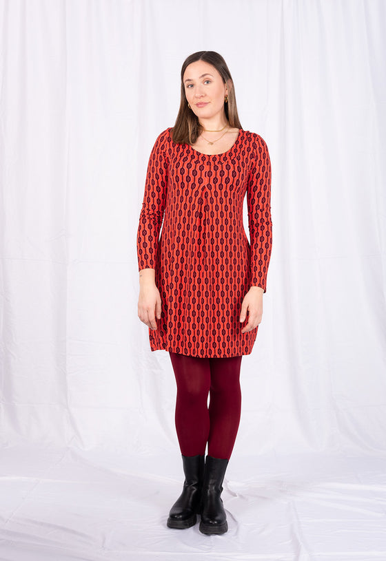 Kurzes Langarm-Kleid mit Kellerfalte - VD05W23