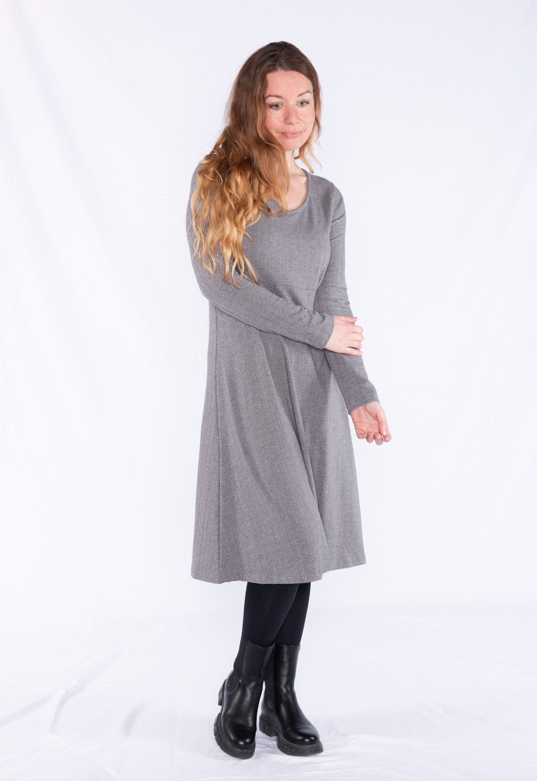 Flared V-neck dress - W24Dress-G5