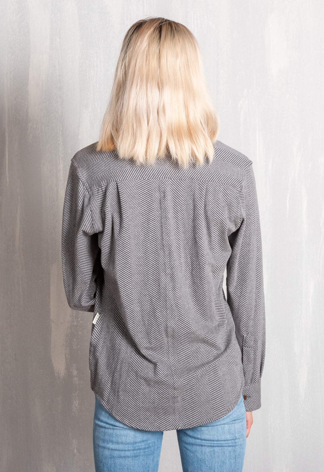 W25Blouse-G2 – Klassische Hemdbluse aus Bio-Stretch-Jacquard – GOTS-zertifiziert