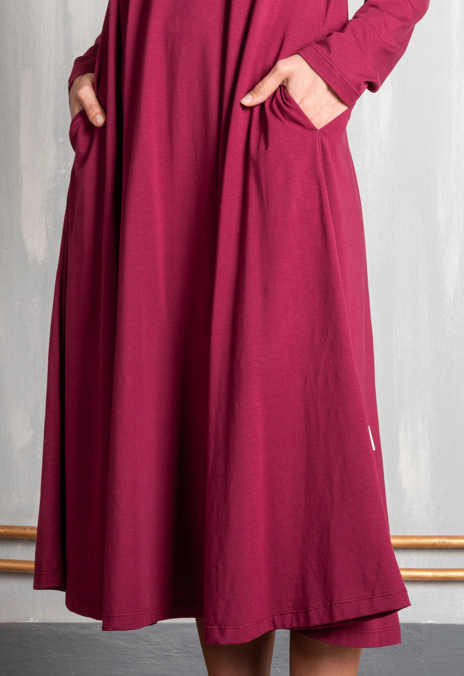 W25Dress-G2 –Langes Jersey-Kleid in A-Linie – GOTS-zertifiziert