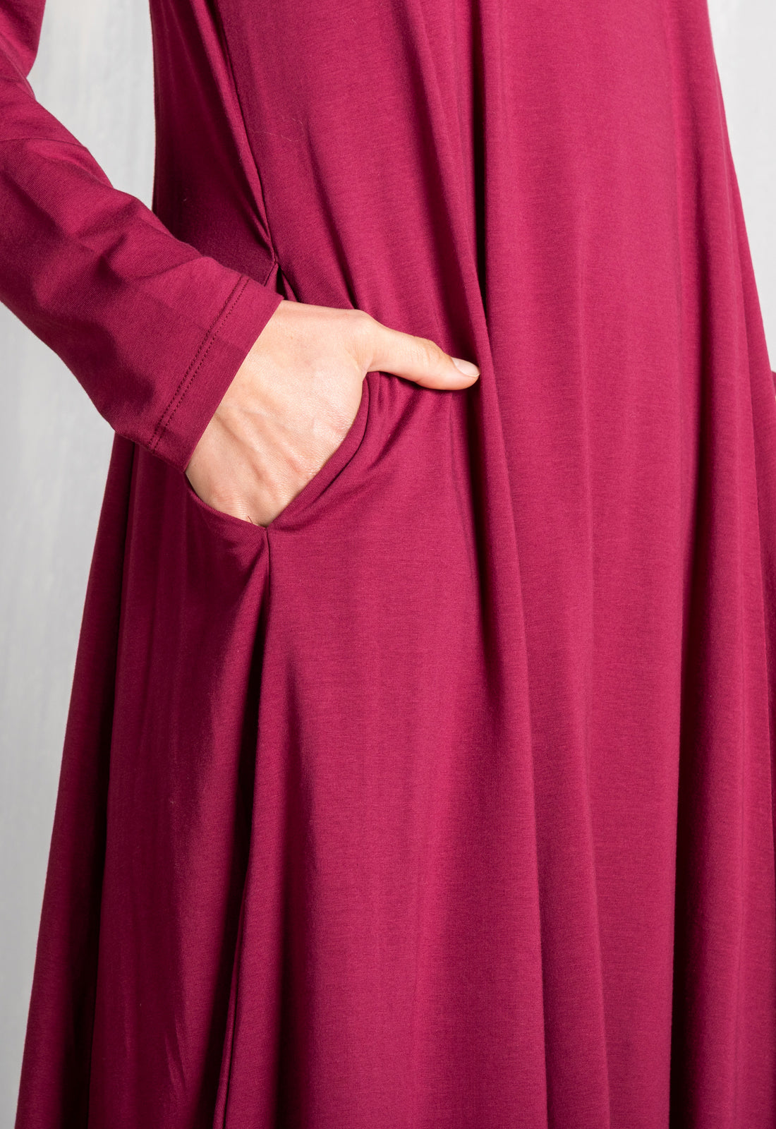 W25Dress-G2 –Langes Jersey-Kleid in A-Linie – GOTS-zertifiziert