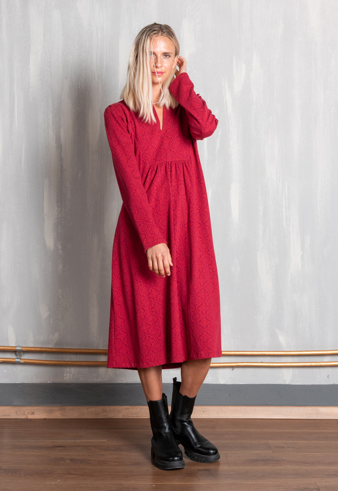 W25Dress-G4 – Kleid mit hohem Kragen & V-Ausschnitt – GOTS-zertifiziert