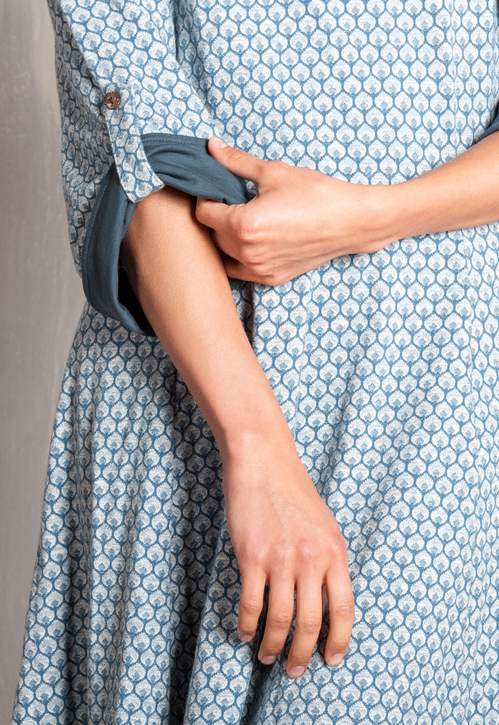 W25Dress-G5 – Kleid mit ausgestelltem Rockteil – GOTS-zertifiziert