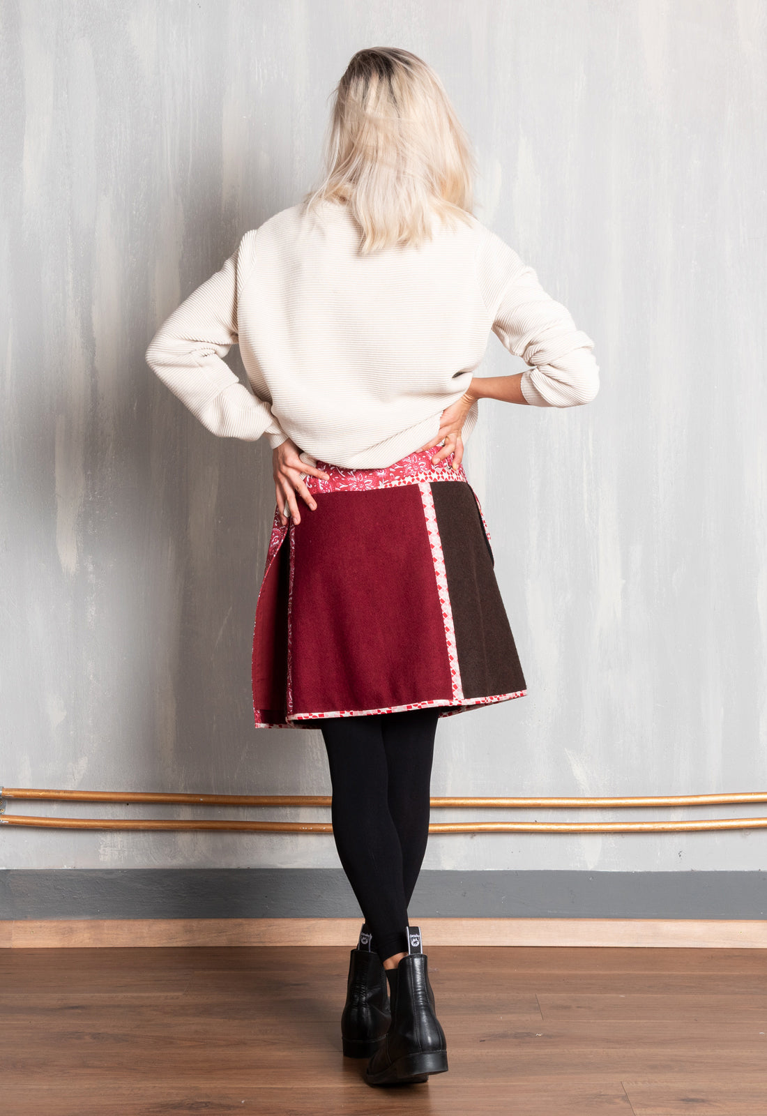 Hot Cookie 1 Wool W25 - 48cm