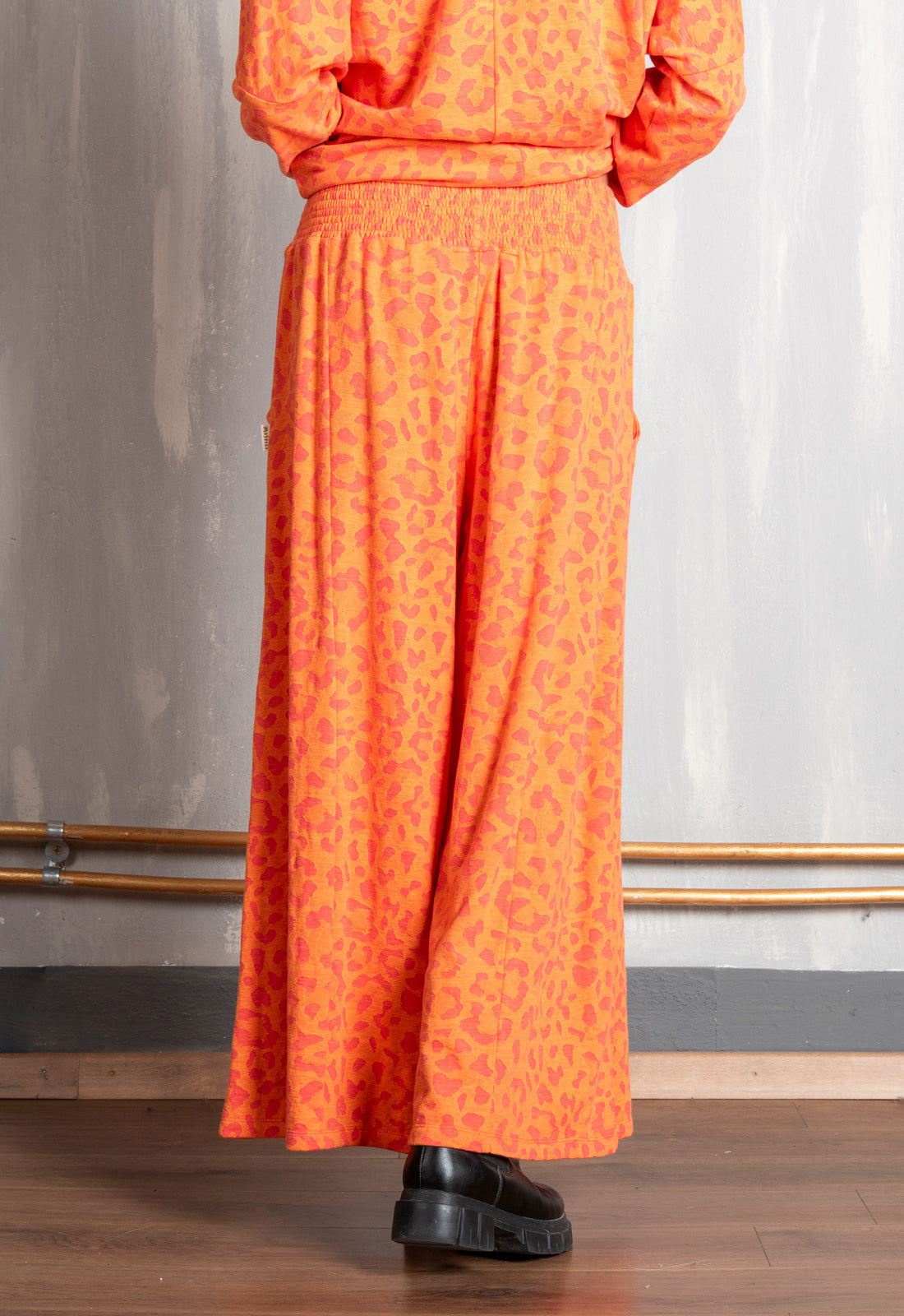 W25Pants-G2 – Weite Hose mit gesmoktem Bund – GOTS-zertifiziert