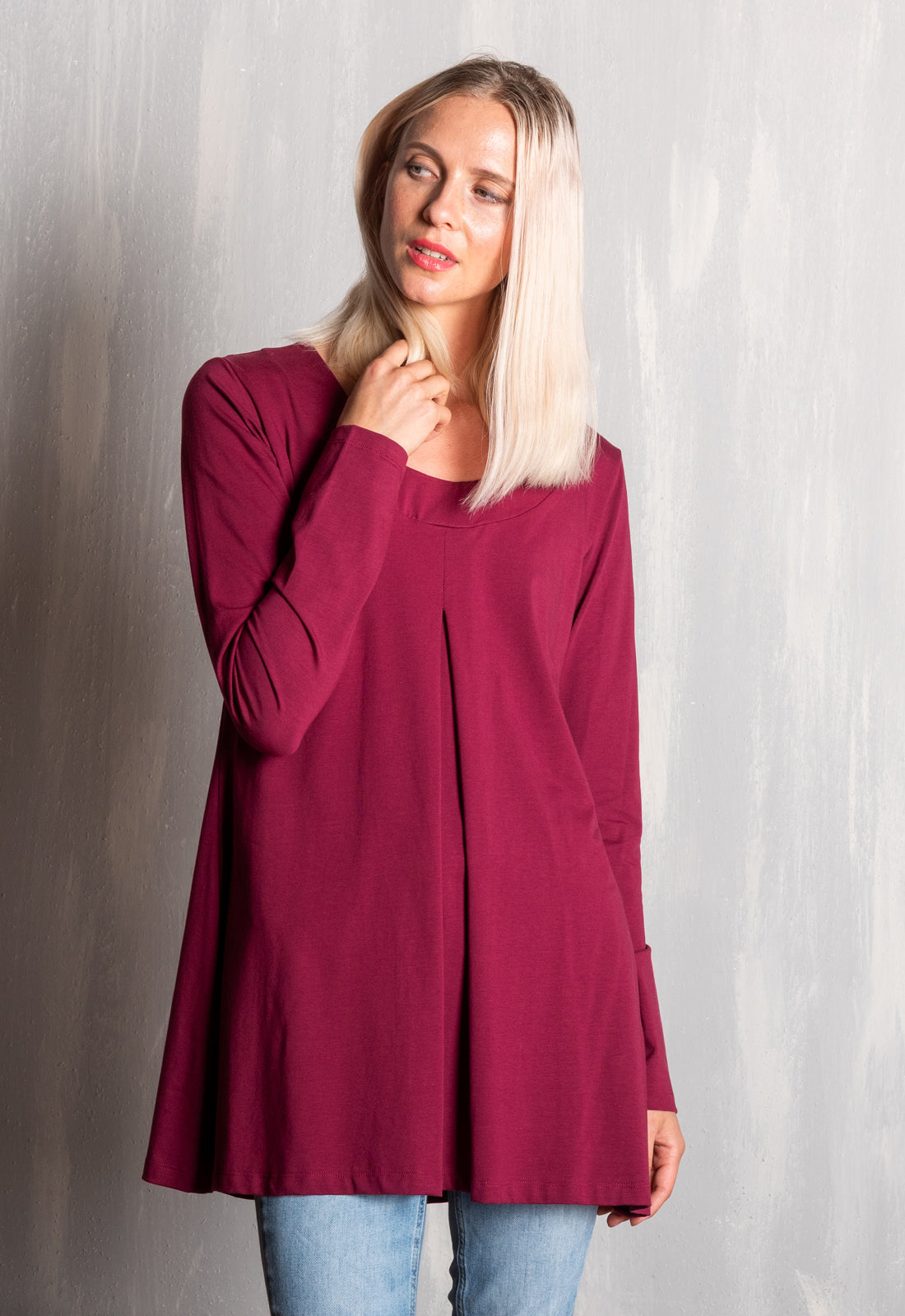 W25Top-G1 – Langes Jersey-Top mit Kellerfalte – GOTS-zertifiziert