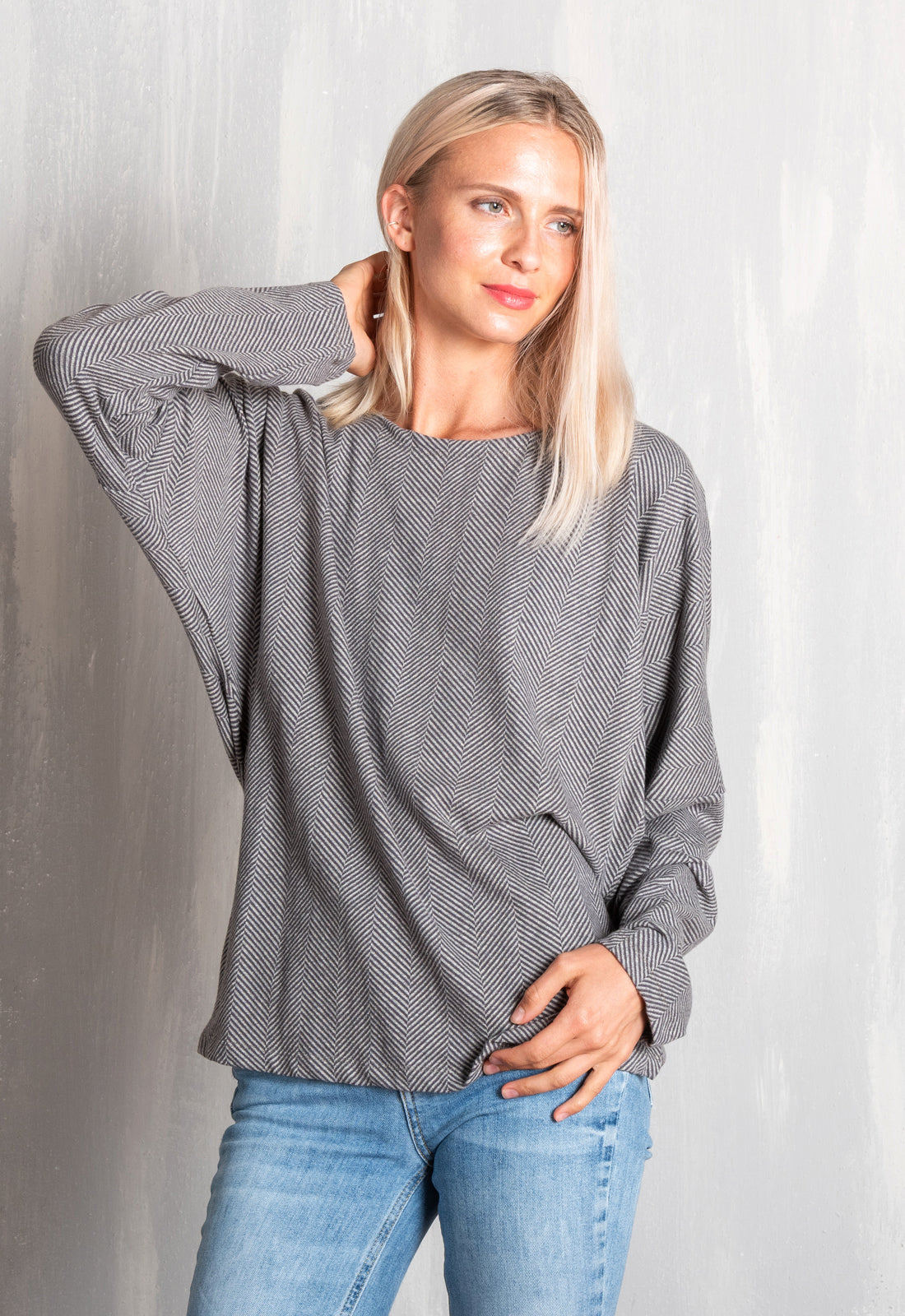 W25Top-G9 – Lockeres Top mit Fledermausärmeln – GOTS-zertifiziert