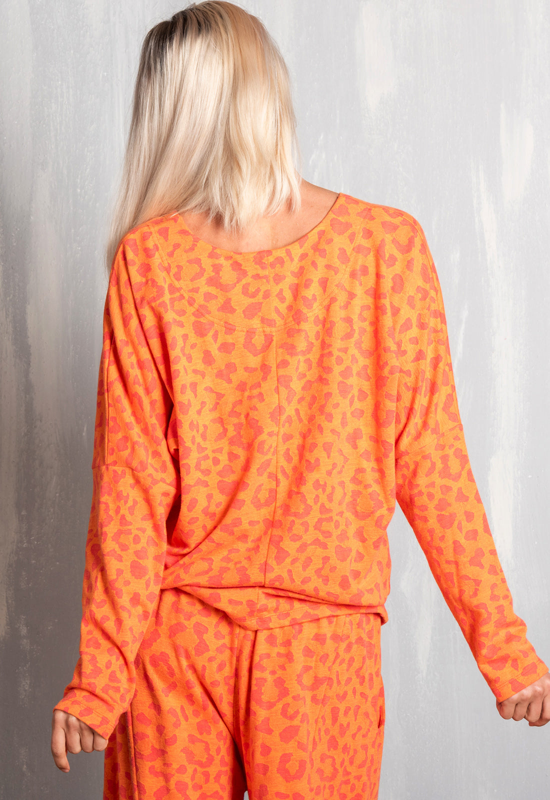 W25Top-G9 – Lockeres Top mit Fledermausärmeln – GOTS-zertifiziert