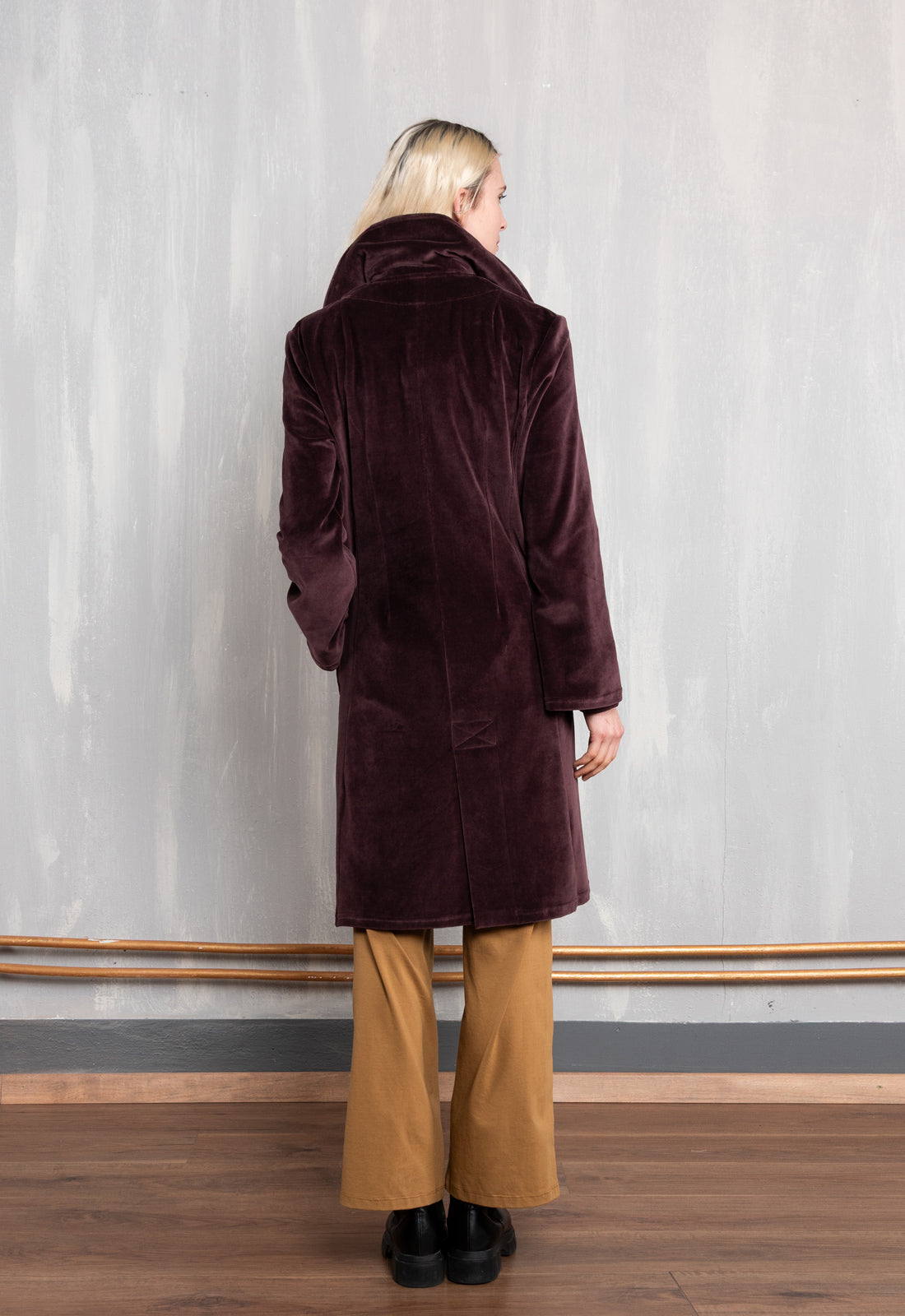 W26Jacket-G2 – Lange Samtjacke aus GOTS Bio-Baumwolle