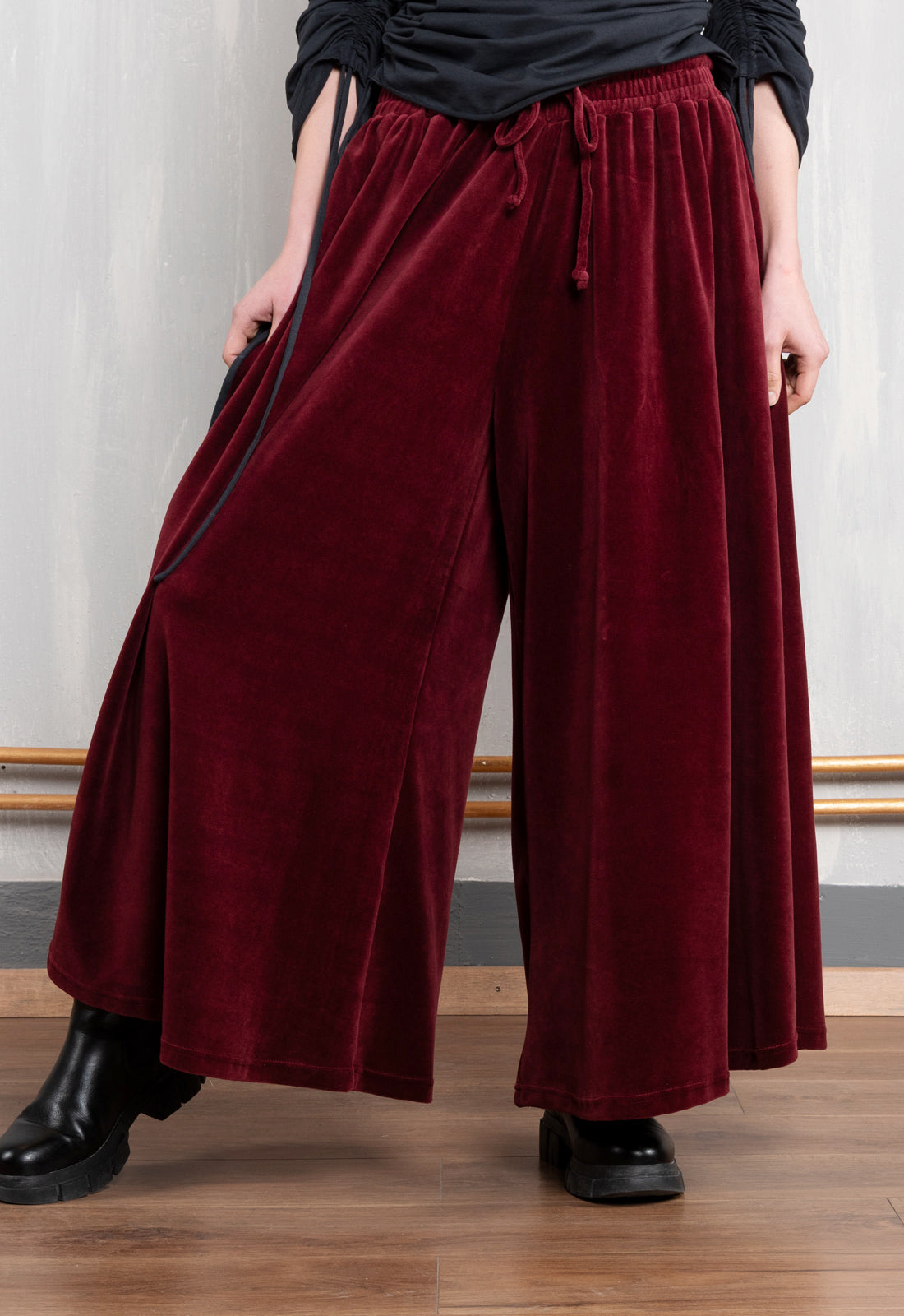 W26Pants-G5 – Samt-Hose mit Taschen aus Bio-Baumwolle