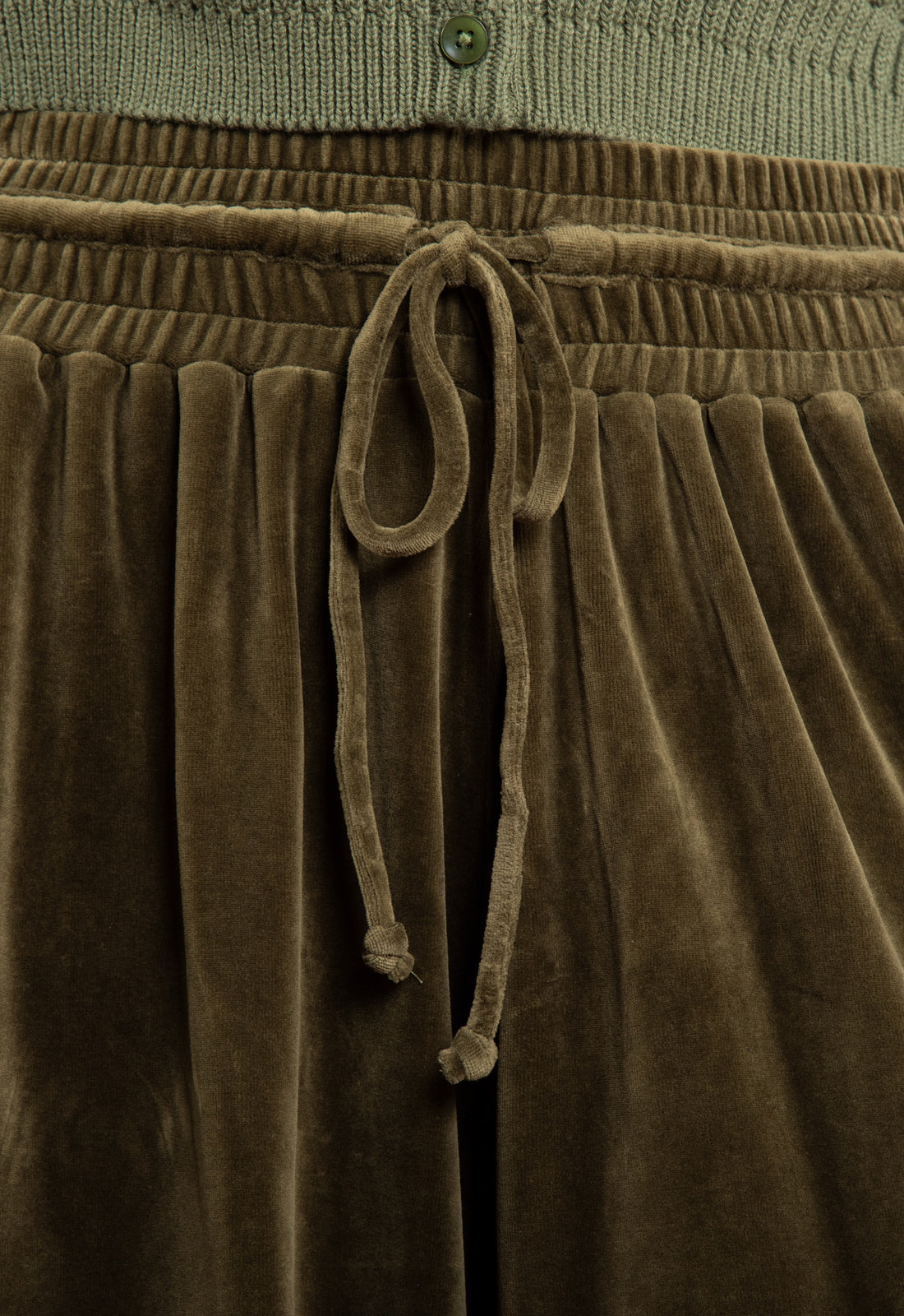 W26Pants-G6 – Weite Samt-Hose aus Bio-Baumwolle