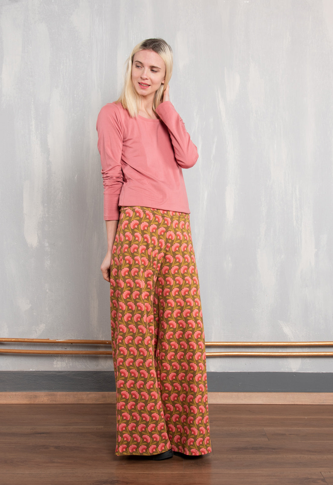W26Pants-OC1 – Weite Jerseyhose aus Bio-Baumwolle