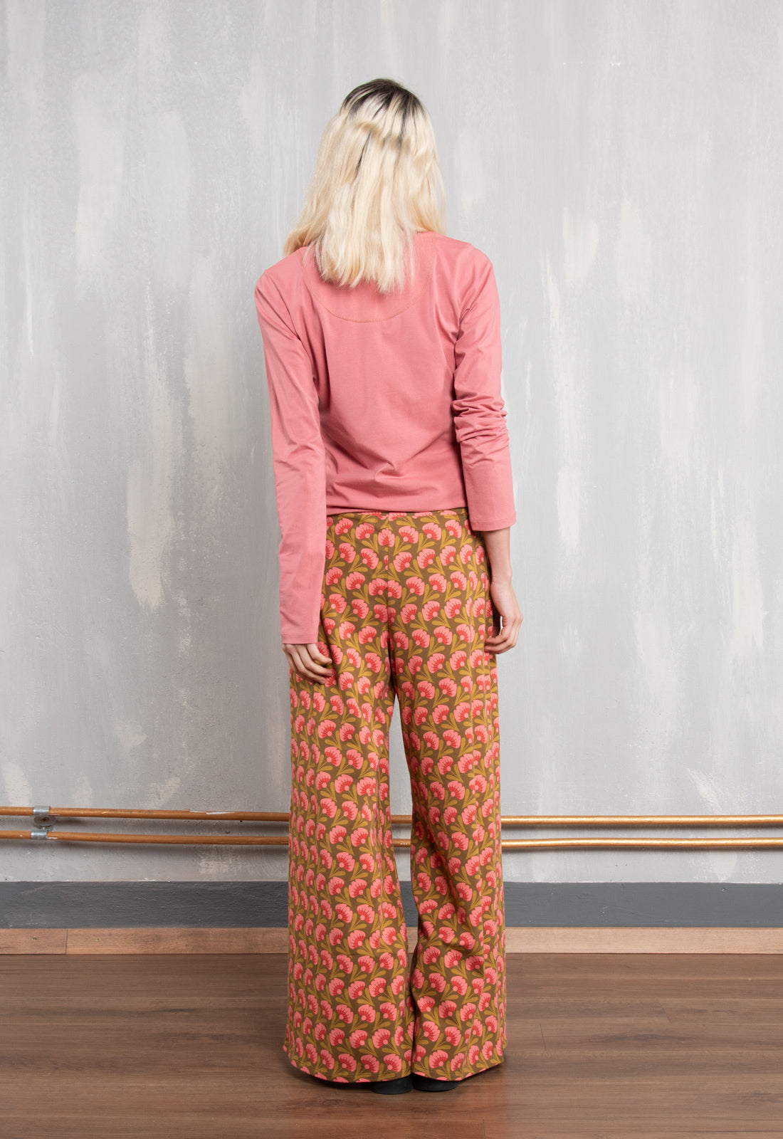 W26Pants-OC1 – Weite Jerseyhose aus Bio-Baumwolle