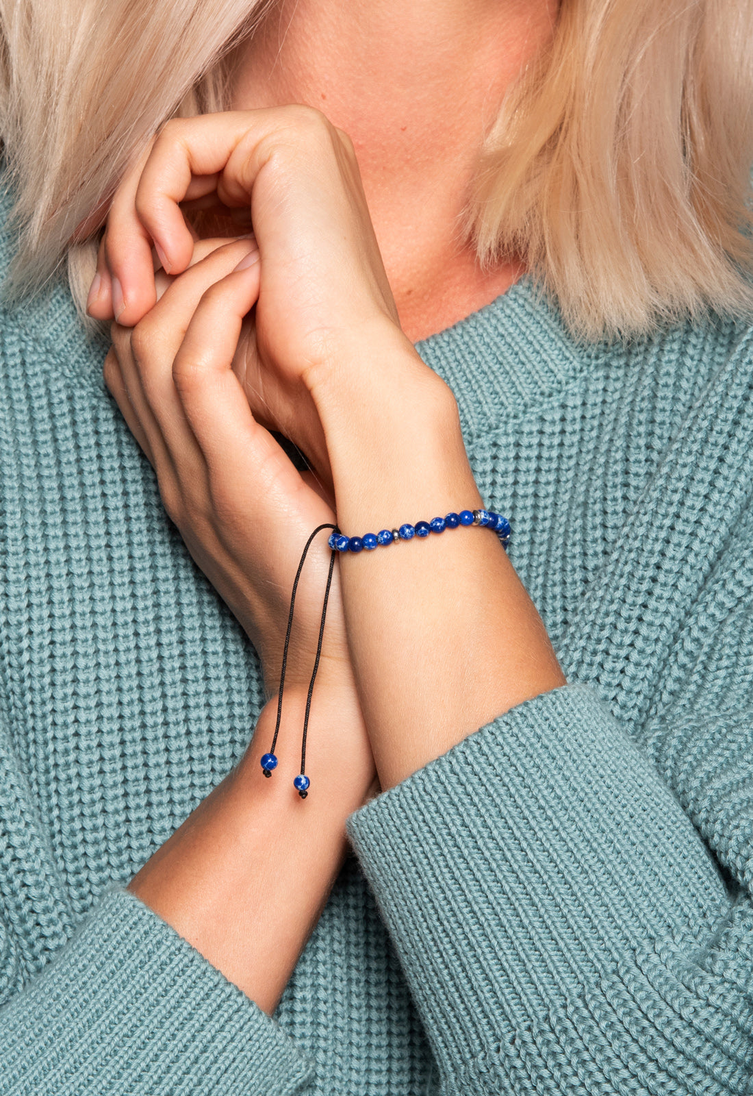 B3 - Verstellbares Naturstein-Armband mit Silberperlen – Stil trifft Bedeutung