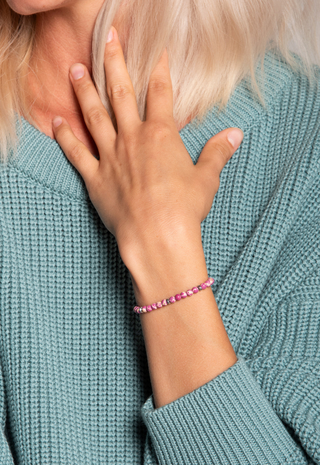 B3 - Verstellbares Naturstein-Armband mit Silberperlen – Stil trifft Bedeutung