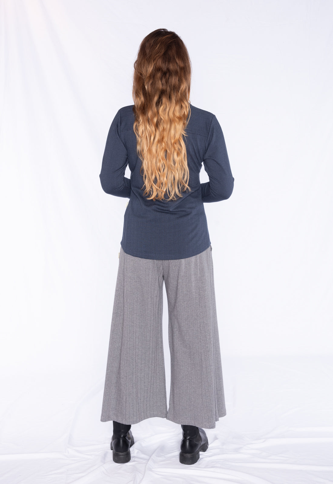 Short-sleeved shirt with button placket - GOTS certified - W24Top-G9