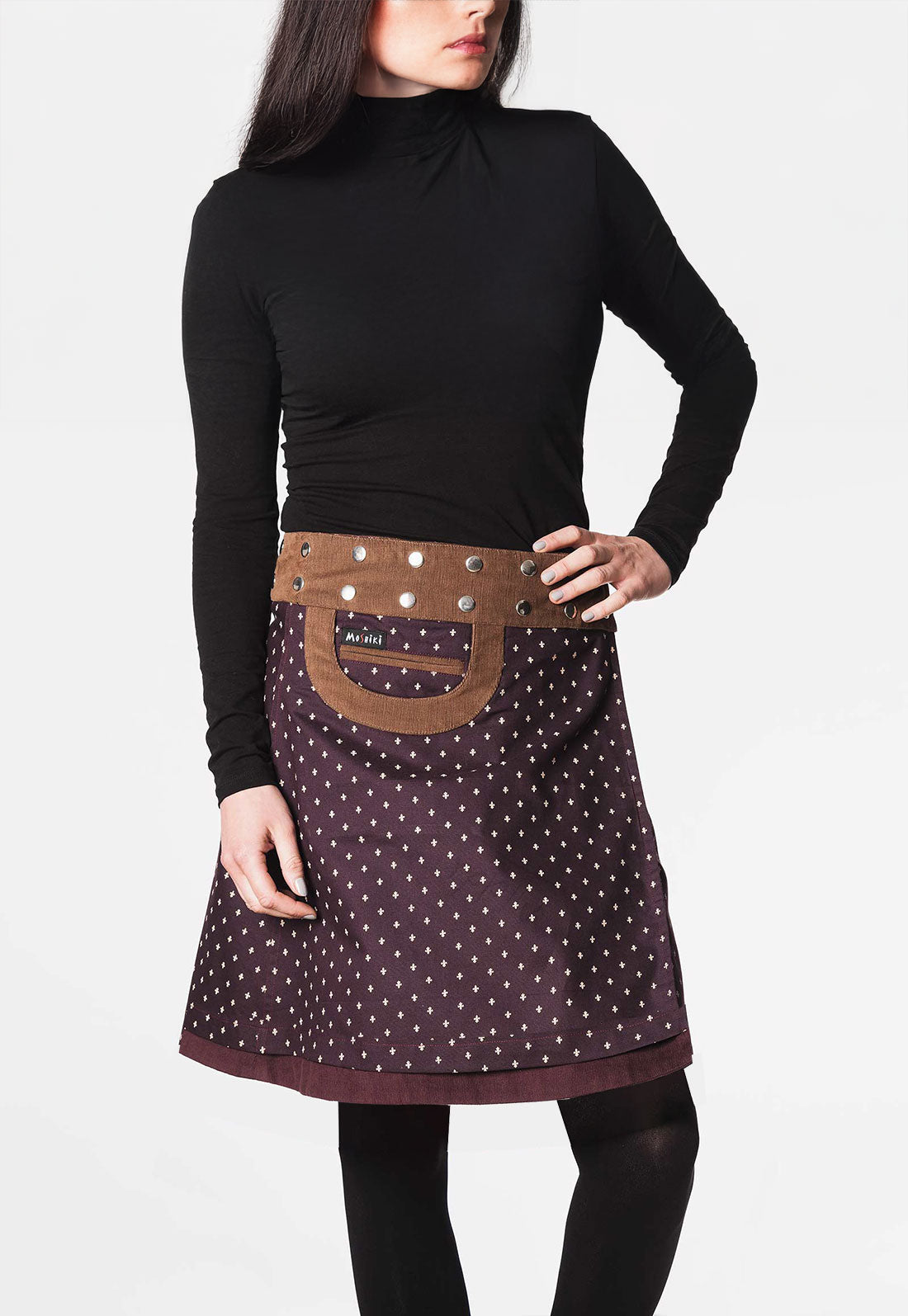 Das Model ist 1,70 m groß und trägt den Hot Cookie in der Größe 34–42.