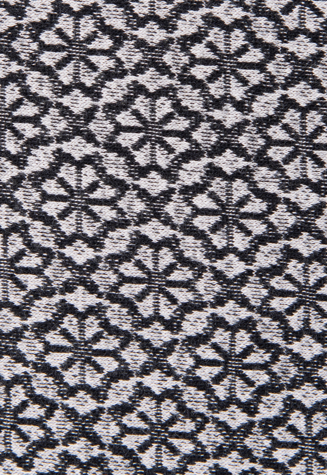 Figure-hugging long-sleeved top with round neck - GOTS certified - W24Top-G4